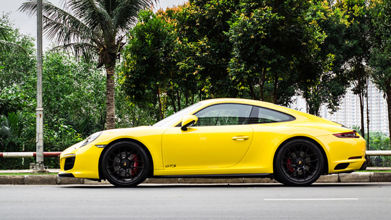 Bộ tứ Porsche 911 tụ hội ở Sài Gòn